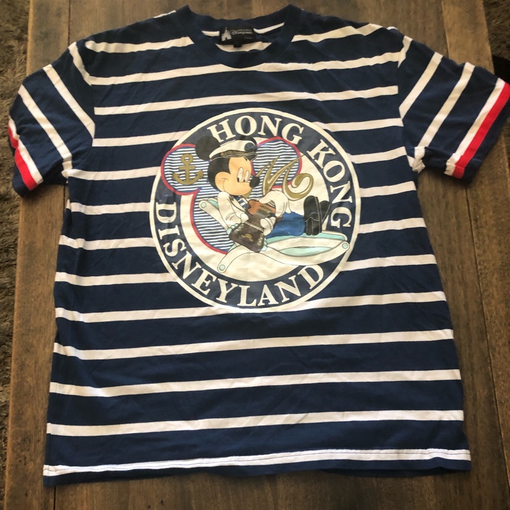 Vintage  Hong Kong Disneyland Tee